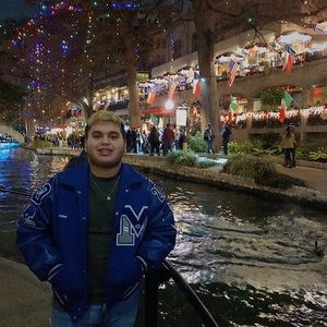 Meet your Posher, Aaron